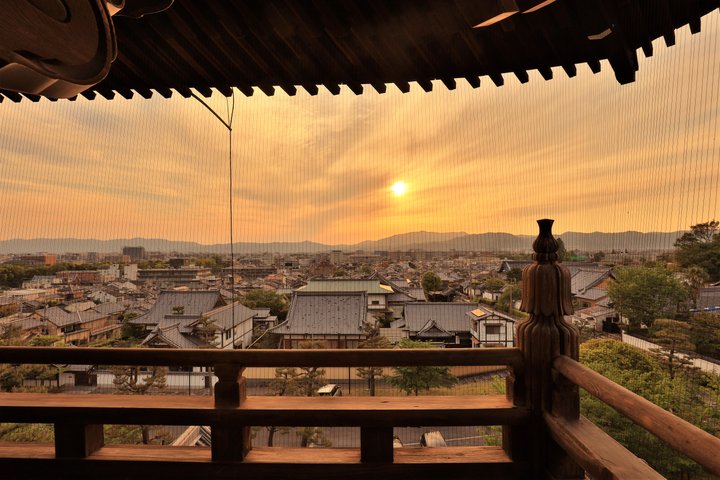 茜色に染まってゆく夕景にうっとり、金戒光明寺