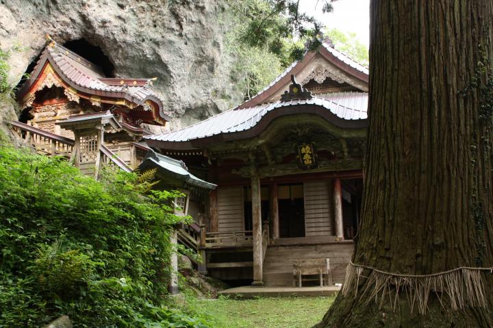 平安時代に創建された「焼火神社」へお参り